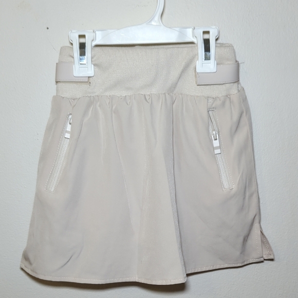 Violet Skye Cream Skort Set with RibbedTank Top, Zipper Pockets Girls Size M / 8 - Picture 5 of 6